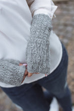 Indlæs billede til gallerivisning Halvvanter med bladmønster - Camarose