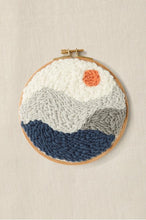 Indlæs billede til gallerivisning DMC Mindful Making punch needle kit bjerg