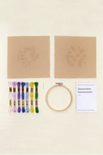 Indlæs billede til gallerivisning DMC Mindful Making broderi kit forårsblomst