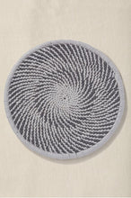 Indlæs billede til gallerivisning DMC Mindful Making Macrame kit dækkeserviet