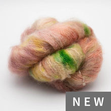 Indlæs billede til gallerivisning Håndfarvet FLUFFY MOHAIR flerfarvet 100G
