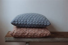 Indlæs billede til gallerivisning Pudekamp 184