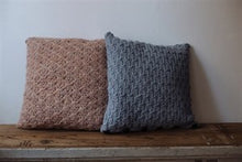 Indlæs billede til gallerivisning Pudekamp 184