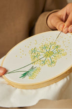 Indlæs billede til gallerivisning DMC Mindful Making broderi kit skærmplante