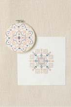 Indlæs billede til gallerivisning DMC Mindful Making Broderi kit Korssting Mandala